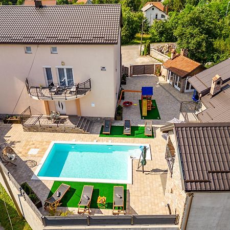 Apartman Toni Gračac Екстериор снимка