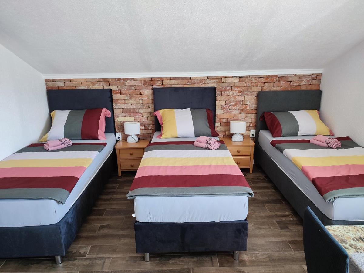 Apartman Toni Gračac Екстериор снимка