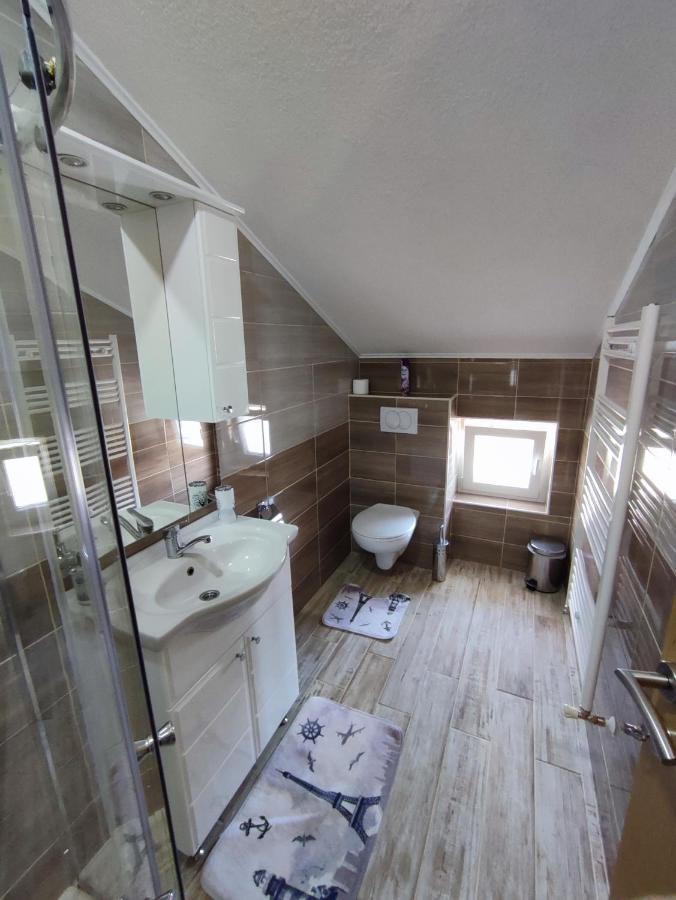 Apartman Toni Gračac Екстериор снимка