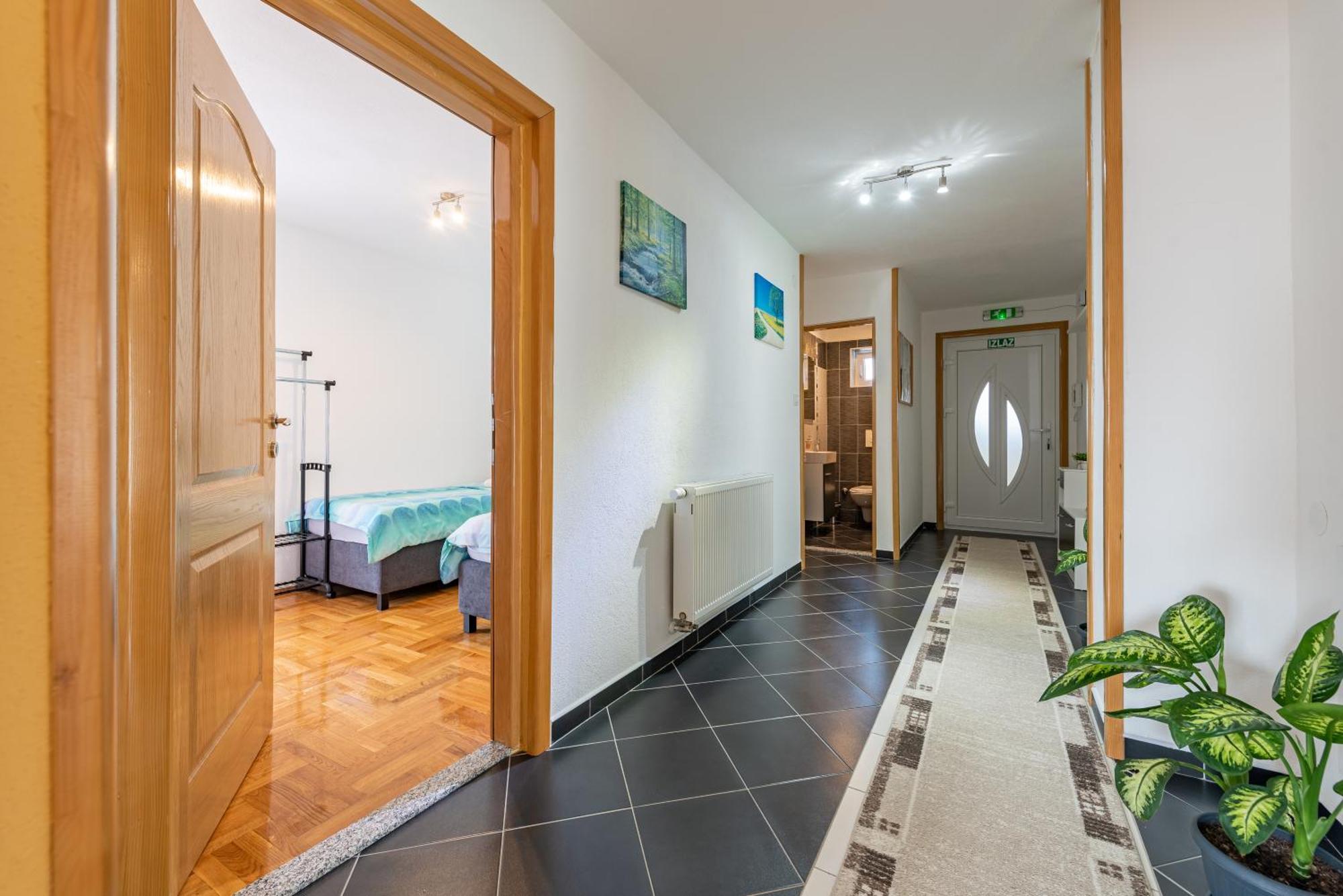 Apartman Toni Gračac Екстериор снимка