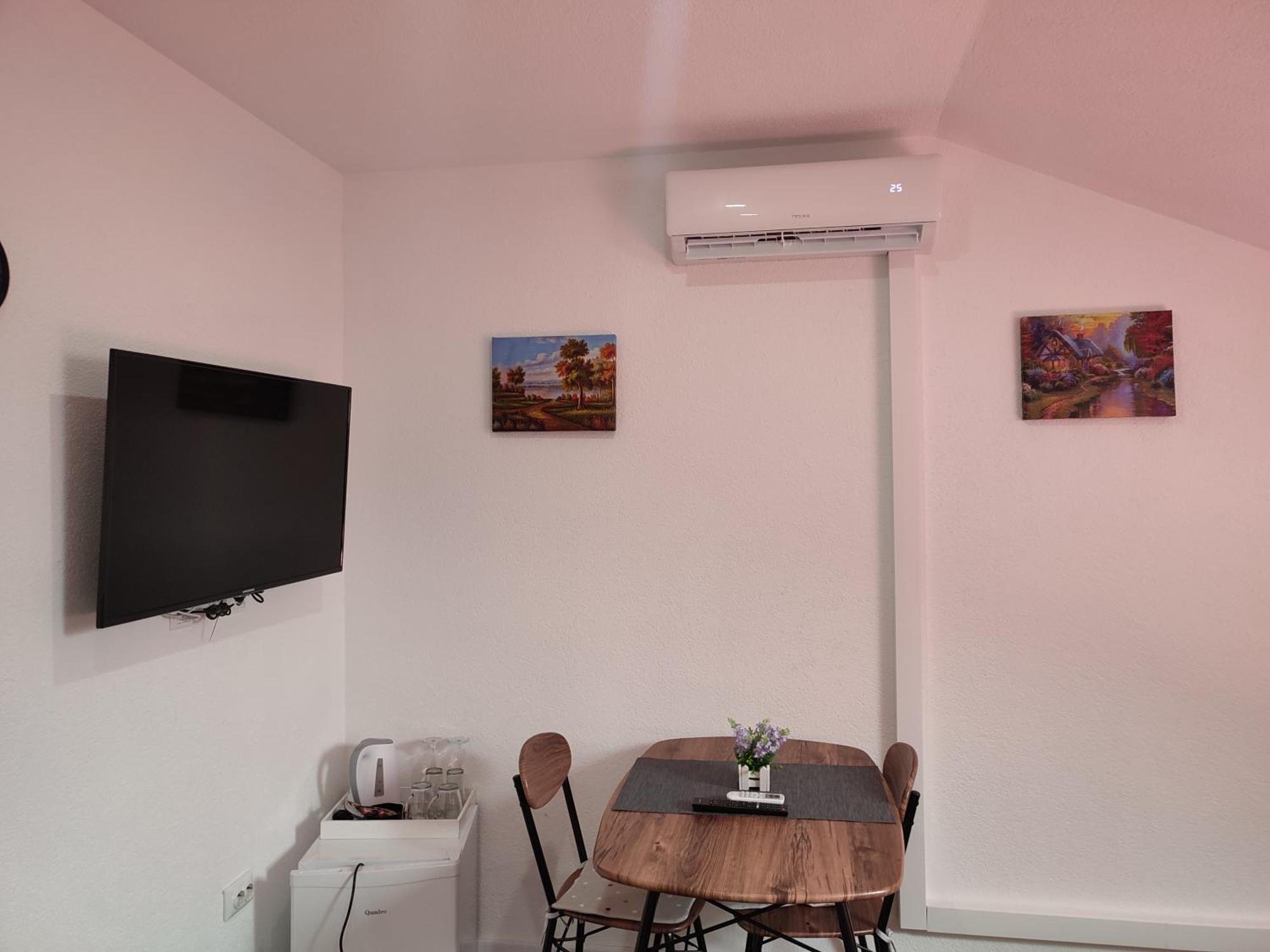 Apartman Toni Gračac Екстериор снимка