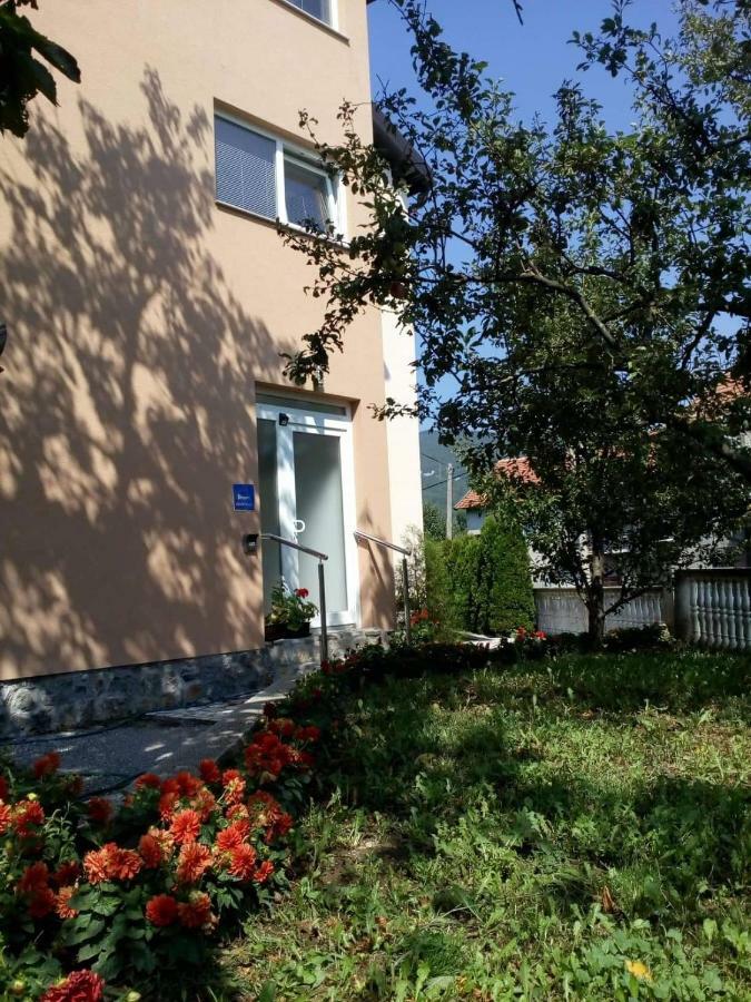 Apartman Toni Gračac Екстериор снимка